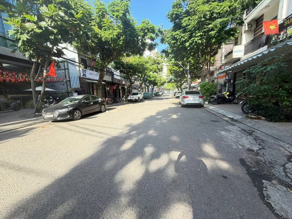 Nhà 3 Tầng Hẻm Biệt Thự Nha Trang 74m² - 12.8 Tỷ, Gần Biển, Dòng Tiền 12tr/tháng