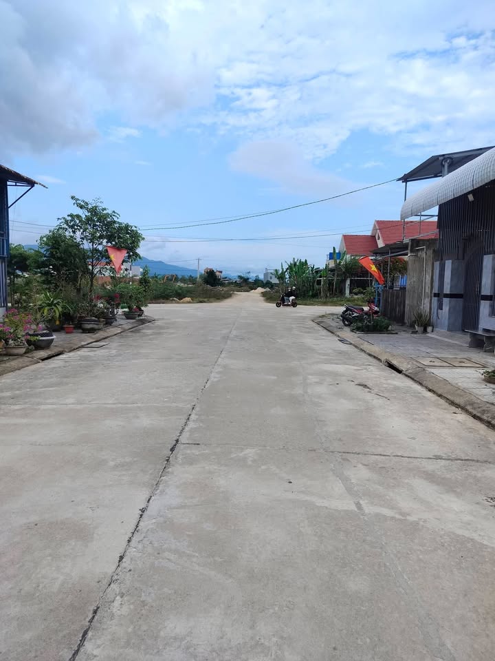 Đất Nền Hướng Nam 110m² Mặt Tiền Bùi Thị Xuân, Bình Định - Giá Tốt