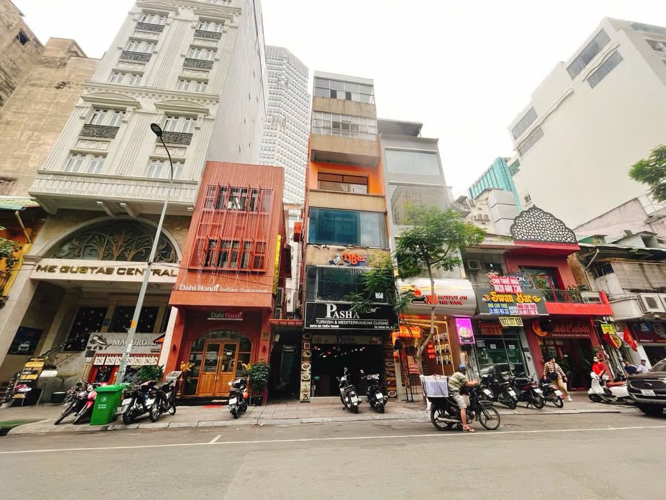 Nhà Mặt Tiền Góc Đông Du - Bến Nghé, Q1 - 94m² - Giảm 7 Tỷ