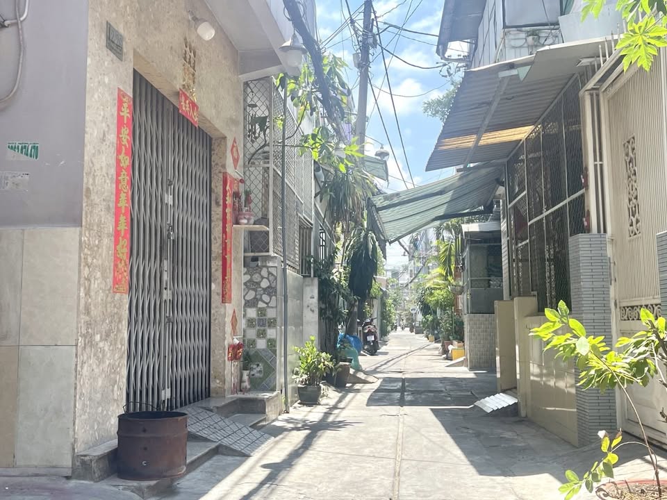 Nhà Lô Góc Lê Tung Q11 - 36m² - 4PN - Giá 5.4 Tỷ