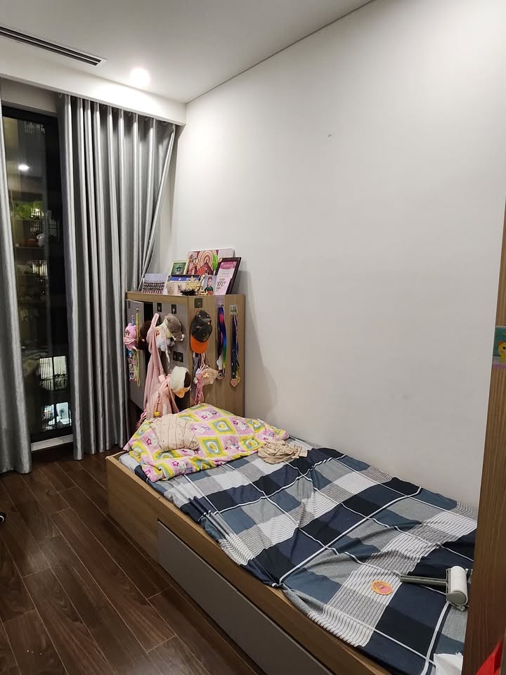 Cho thuê căn hộ 3PN Vinhomes Smart City, view hồ - 15 triệu/tháng