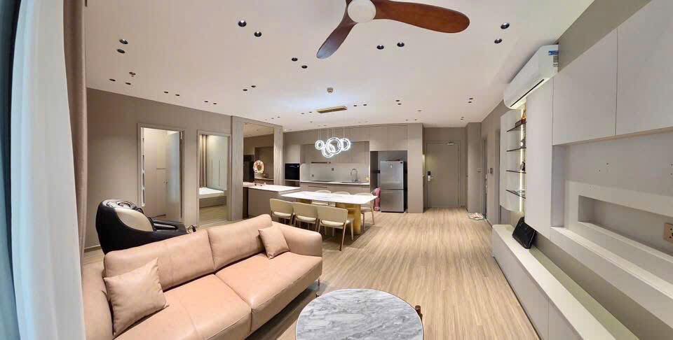 Cho thuê căn hộ 3PN Vinhomes Smart City, 94m² - Sẵn nội thất xinh