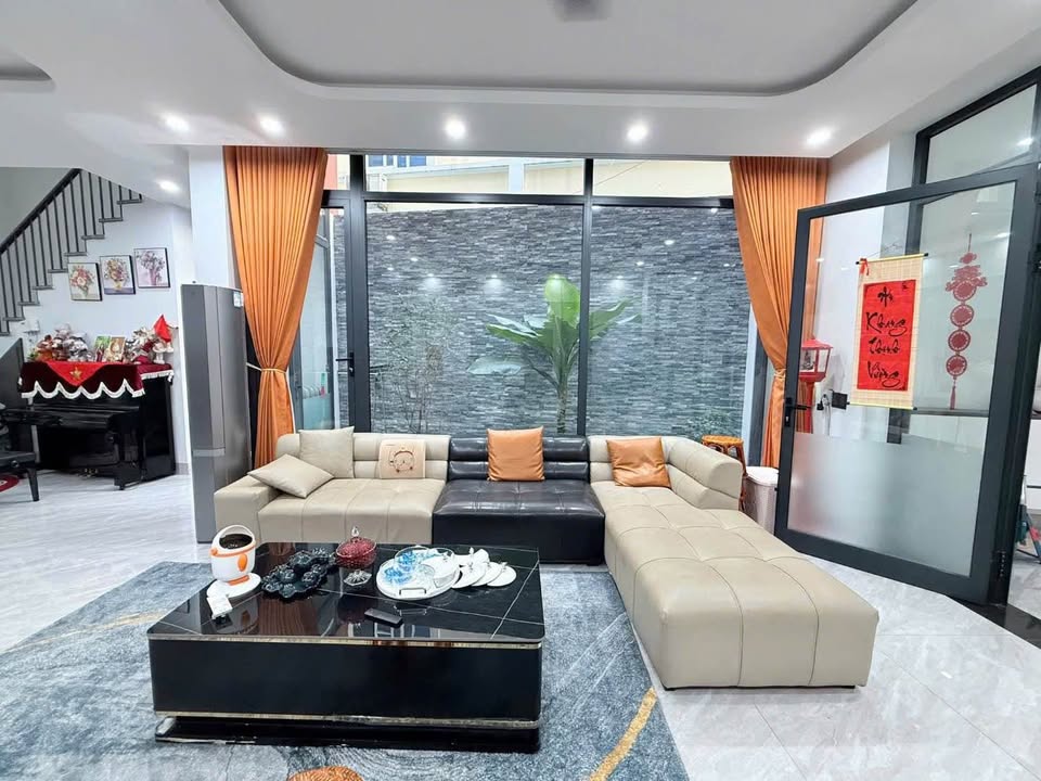 Nhà Phố 112.6m² Lào Cai - Ngay Nhà Văn Hóa Cốc Lếu, Giá 6.1 Tỷ