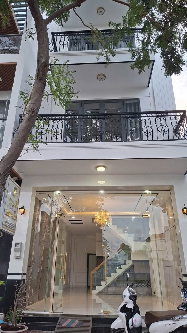 Nhà Phường Thanh Sơn, Phan Rang - 58m² 4PN - Đối diện trường học, Kinh doanh tốt