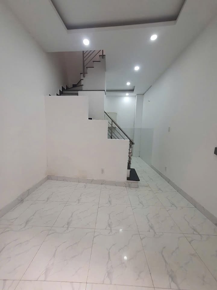 Nhà 1 trệt 2 lầu, 3PN Hà Huy Giáp Q12 - Sổ hồng chung giá 1.42 tỷ