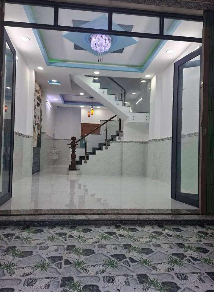 Nhà 3 Tầng Lê Trọng Tấn, Q10 - 56m² - 4PN - Sẵn Sàng Về Ở Ngay!