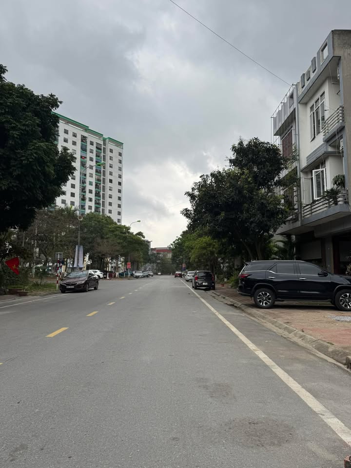 Nhà Mặt Tiền Kinh Doanh Hoàng Văn Thụ, Bắc Ninh - 81m², Nhỉnh 8 Tỷ