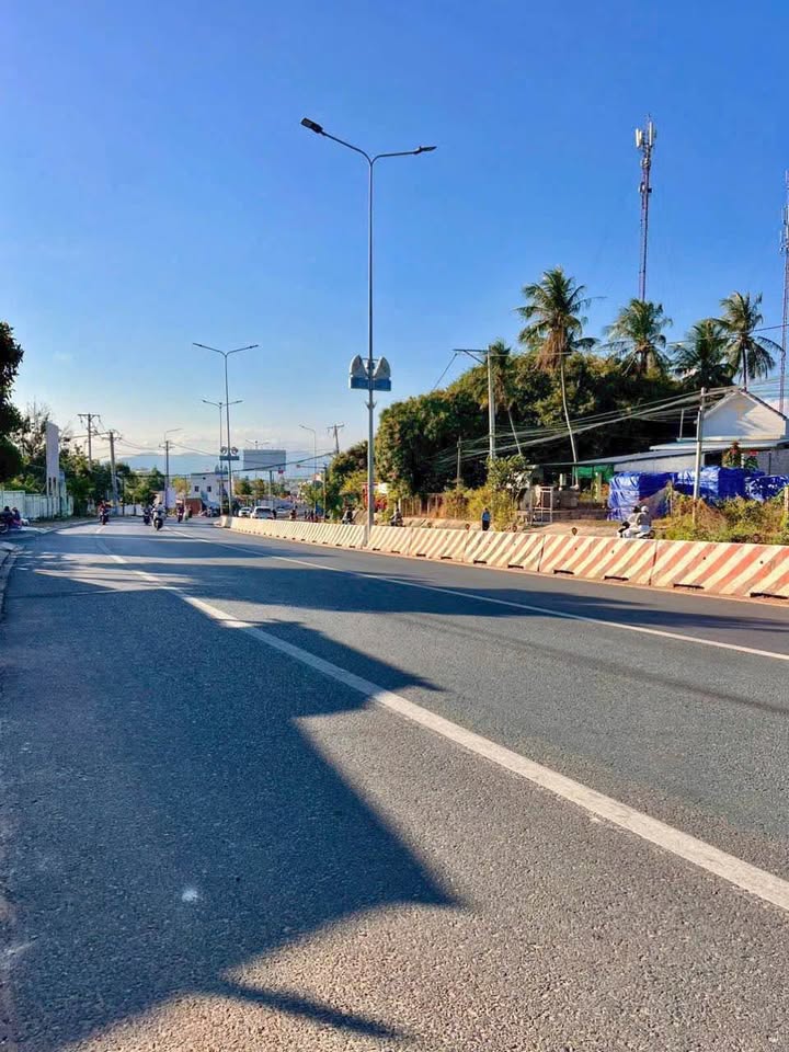 Đất Mặt Tiền Nguyễn Thông, Phan Thiết - 98m² Kinh Doanh Sầm Uất