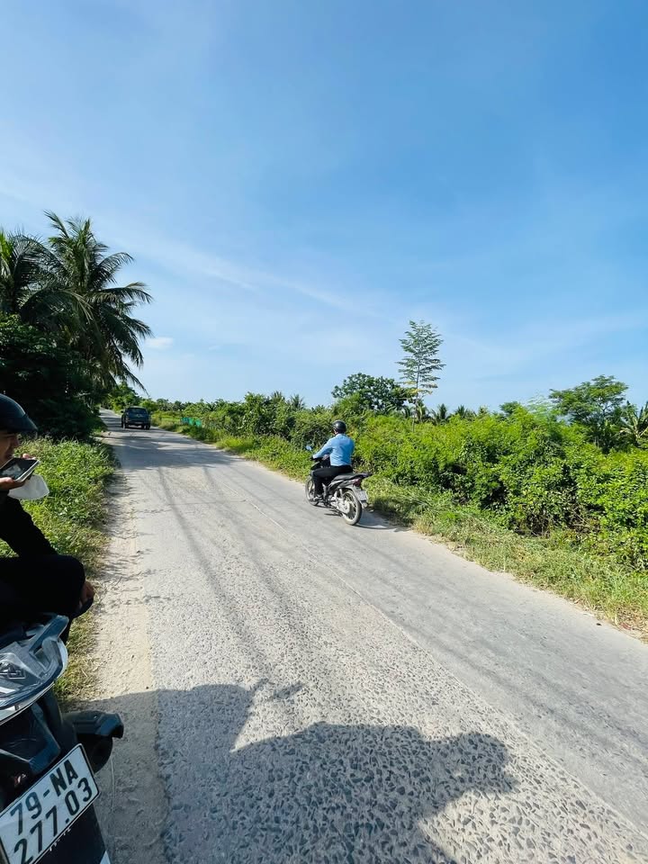 Đất thổ cư 200m² Ninh Hoà - Ngang 8m, Sổ hồng sẵn, Giá 980 triệu