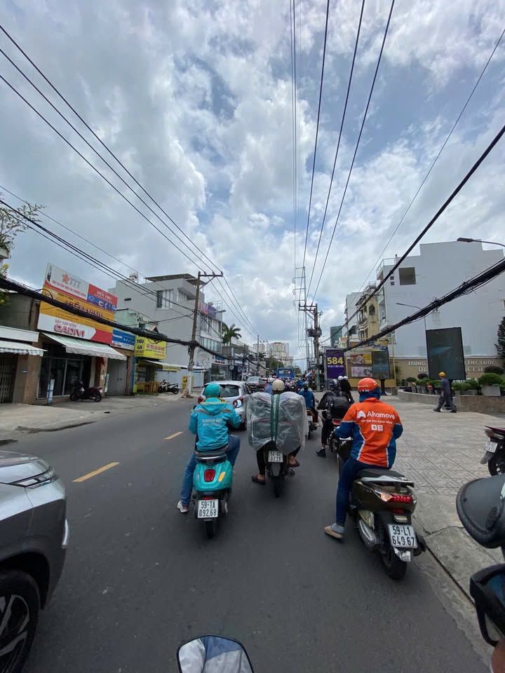 Nhà Nguyên Căn Mặt Tiền Cao Văn Ngọc, Tân Phú - 10 Triệu/Tháng