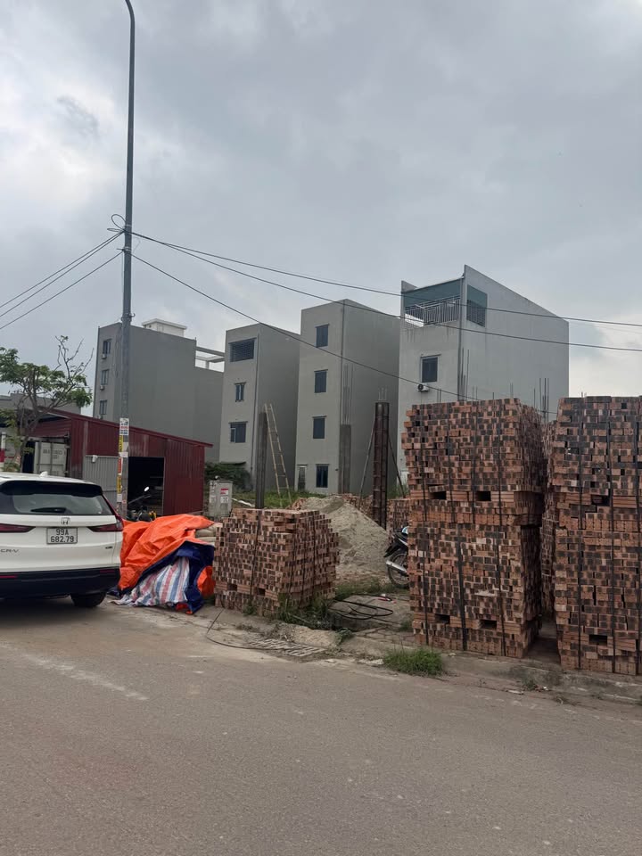 Bán đất L2 Khắc Niệm 2, Bắc Ninh - 93.5m² mặt tiền 5.5m - Sẵn sổ hồng