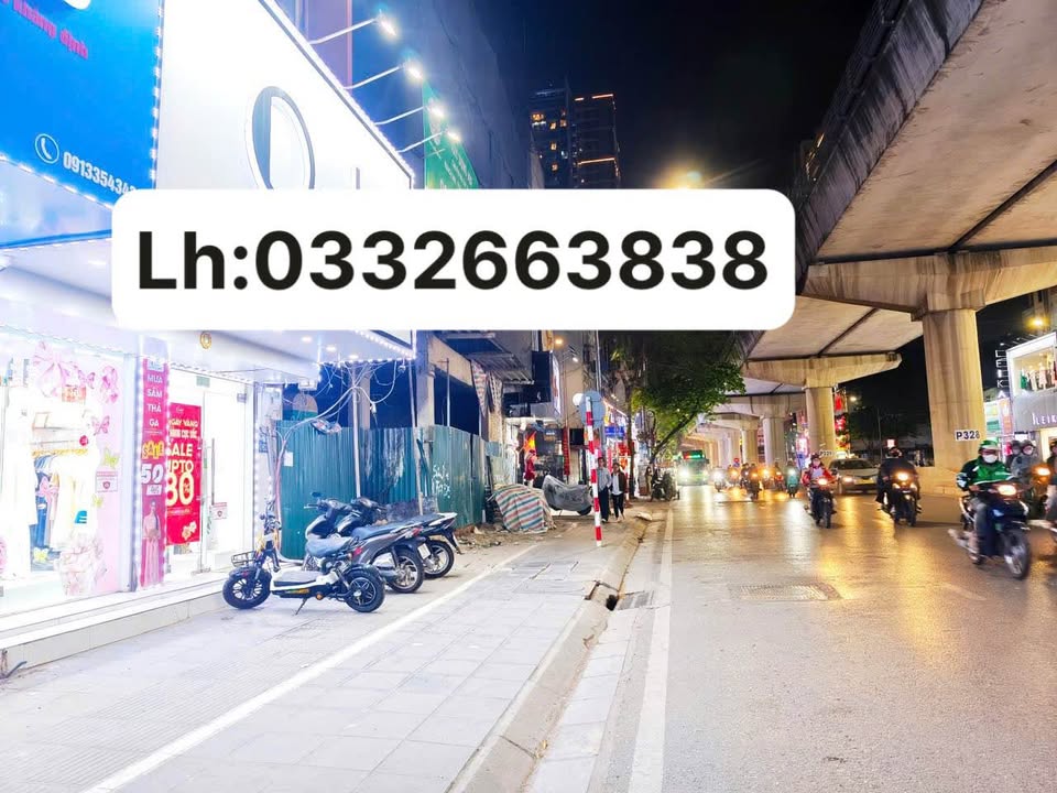 Nhà Mặt Phố Cầu Giấy 50m² - Kinh Doanh Đẳng Cấp, Vỉ Hè Rộng - Sẵn Sàng Sang Tên