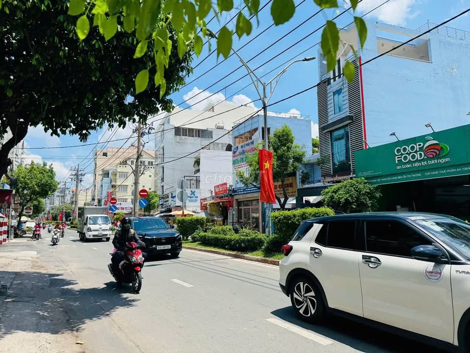 Nhà Mặt Tiền Nguyễn Cửu Đàm Tân Phú 211m² - Kinh Doanh Đa Ngành