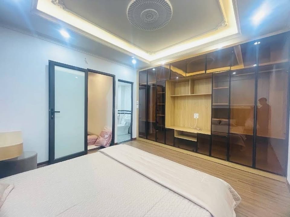 Nhà Phố Võ Chí Công, Tây Hồ, 65m² 6 Tầng Thang Máy - Full Nội Thất, Gần Hồ