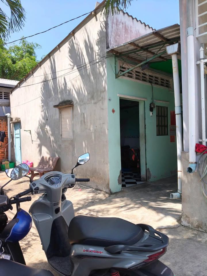 Nhà trọ 160m² Đường Hùng Vương, Trà Vinh - Thu nhập 3 Triệu/Tháng