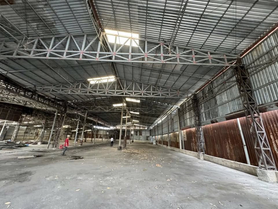 Kho Mặt Tiền Kinh Doanh 2679.7m² Bến Cát - Dòng Tiền 65 Triệu/Tháng