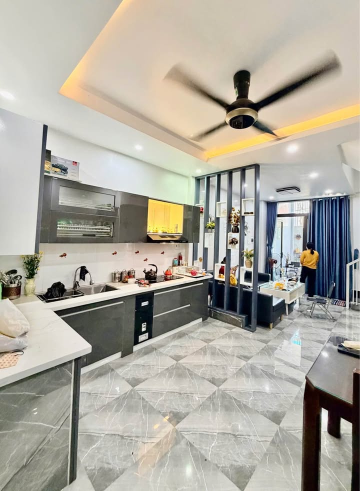 Nhà 2 Tầng Kiệt Ôtô Phan Bội Châu, Huế - Sổ Hồng, Sẵn Ở Ngay