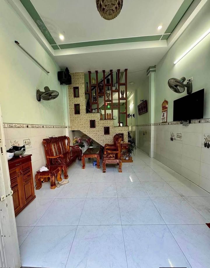 Bán Gấp Nhà Hẻm Tây Sơn Quy Nhơn 52m², 4PN Giá 2.6 Tỷ