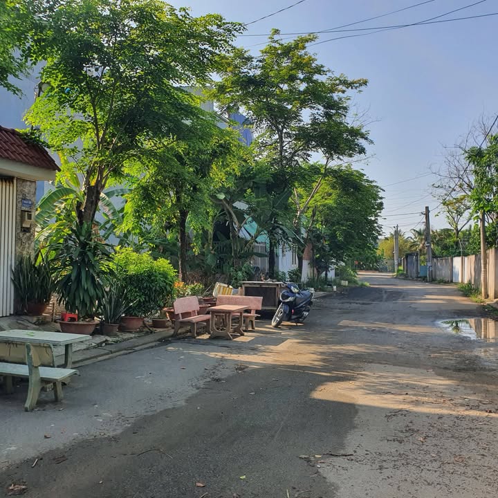 Bán đất 73m² Long Trường, Đồng Nai - Giá 3.85 Tỷ, Đường 10m