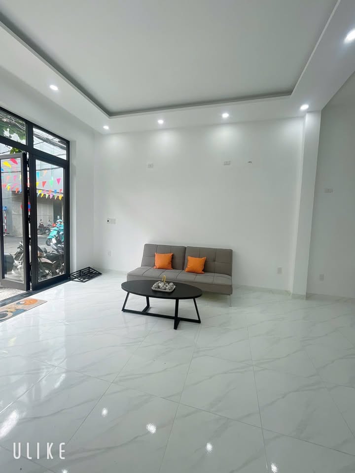Cho thuê Nhà Mặt Tiền Cù Chính Lan, Thanh Khê - 148m² Full Nội Thất