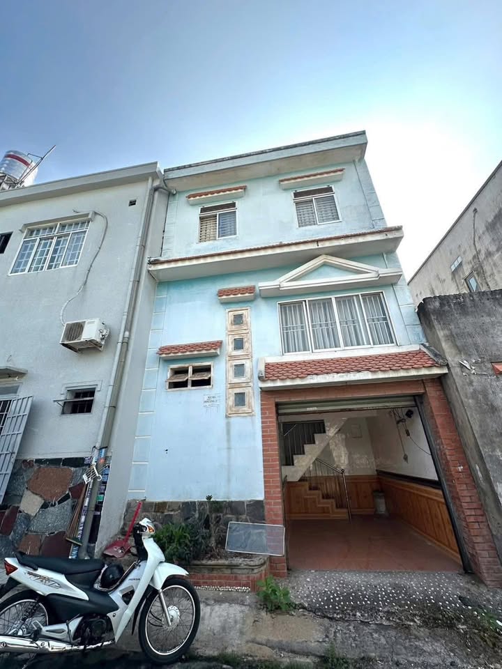 Nhà Nguyên Căn 3PN, 2WC Phường Bửu Long, BH - Giá 4 Triệu/Tháng