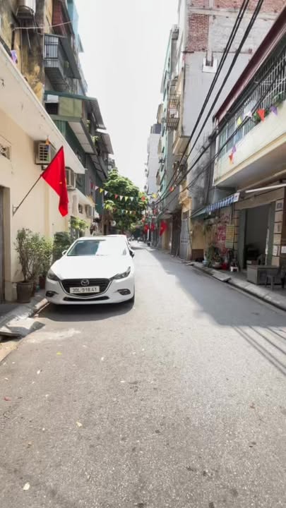 Căn hộ tập thể Nguyễn An Ninh 90m² - 4 tỷ, sổ đỏ, 3 PN, ô tô tránh