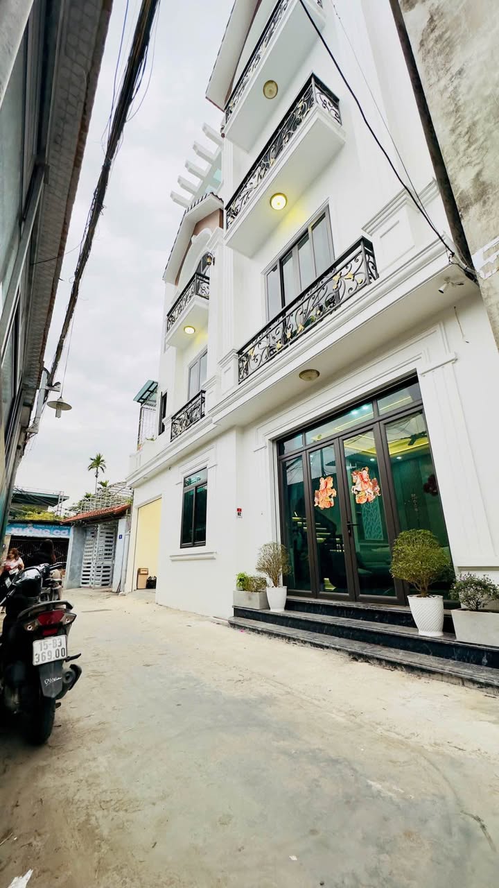 Nhà Mặt Tiền Rộng 63.6m², 4 Tầng, Gara Ô Tô, Hoàng Huy, Hải Phòng - 5.65 Tỷ