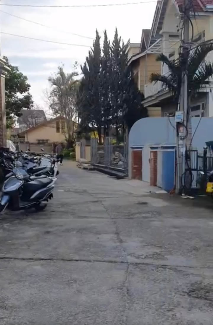 Bán Đất Cô Giang, Đà Lạt - 185m² Sổ Đỏ, Mặt Tiền Đường 10m Giá 14.8 Tỷ