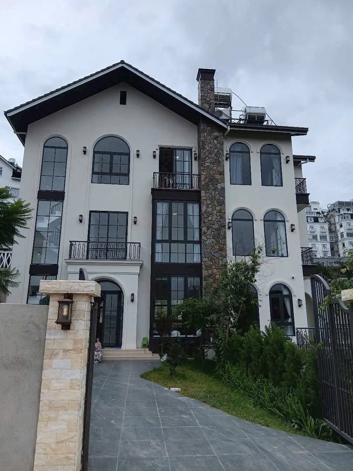 Biệt Thự Pháp 500m² Trung Tâm Đà Lạt - Giảm Sốc Còn 25 Tỷ