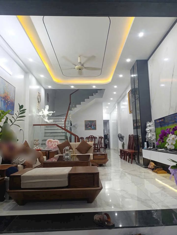 Nhà 92m² Phường Bắc Giang - 3PN, Full Tiện Ích, Giá 8.2 Tỷ