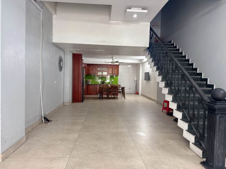 Nhà 5 Tầng Nguyễn Trãi, Bắc Giang - 99.5m² Kinh Doanh Nhà Nghỉ Giá Tốt