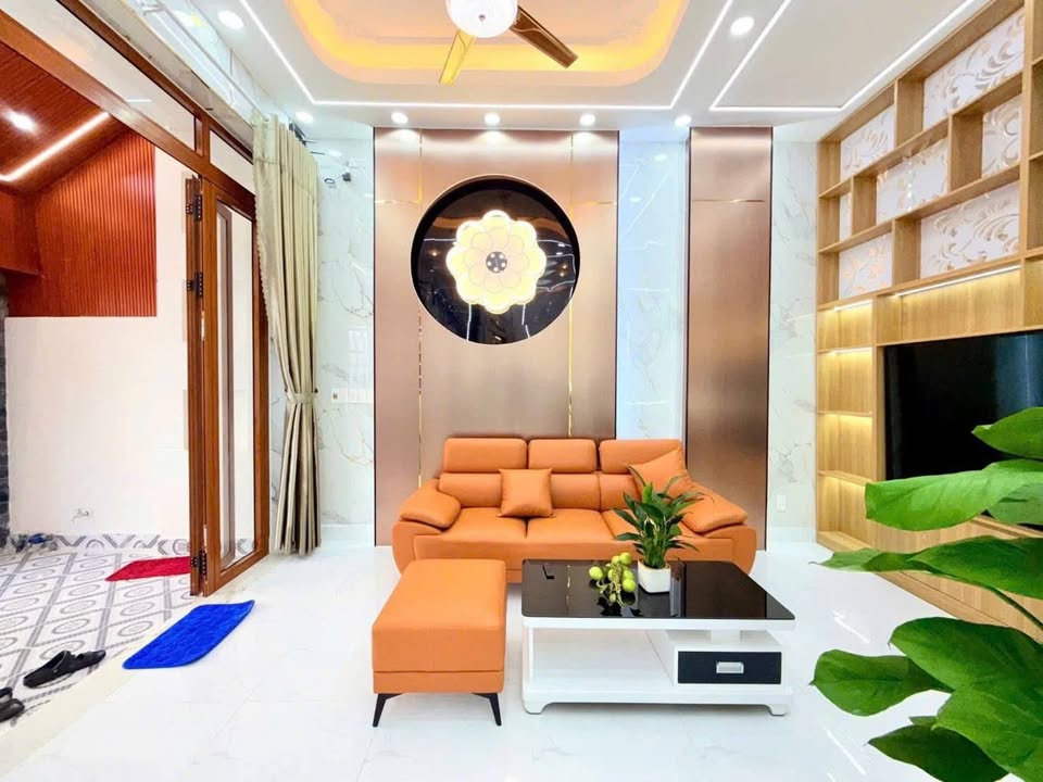 Biệt thự 99m² Quận 12 - Góc 2 Mặt Tiền, Full Nội Thất Cao Cấp - Giá Giảm Sốc 5.868 Tỷ