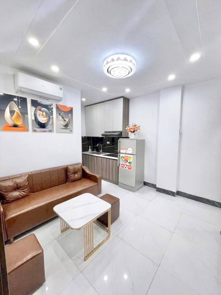 Cho thuê Căn hộ 55m² Đê La Thành, Đống Đa - 2PN Đủ Nội Thất, Giá 8.5 Triệu