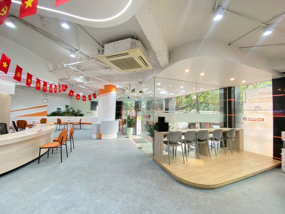 MBKD Lô Góc Mặt Phố Dịch Vọng 150m² - Kinh Doanh Đỉnh Cao