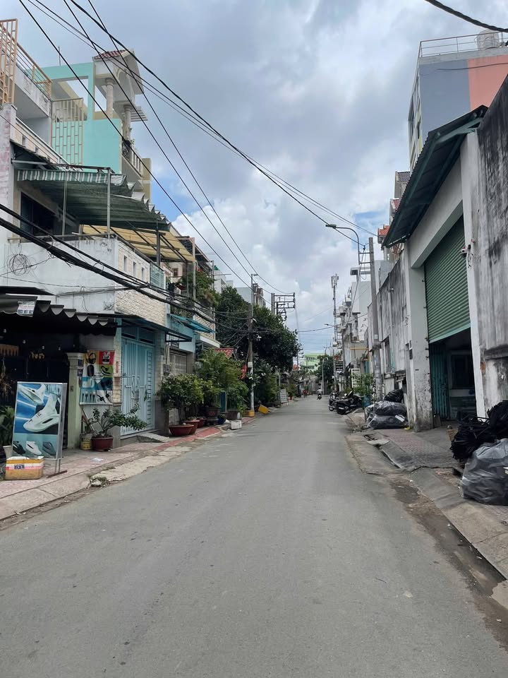 Nhà hẻm xe hơi 8m Hương Lộ 2, Bình Tân - 4PN, Sổ hồng, 7.5 tỷ TL