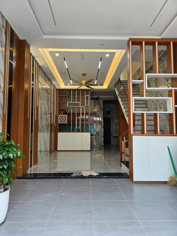 Nhà 1 Trệt 1 Lầu Tân Hạnh, Biên Hòa - 3.85 Tỷ, 67m², Hẻm Ô Tô