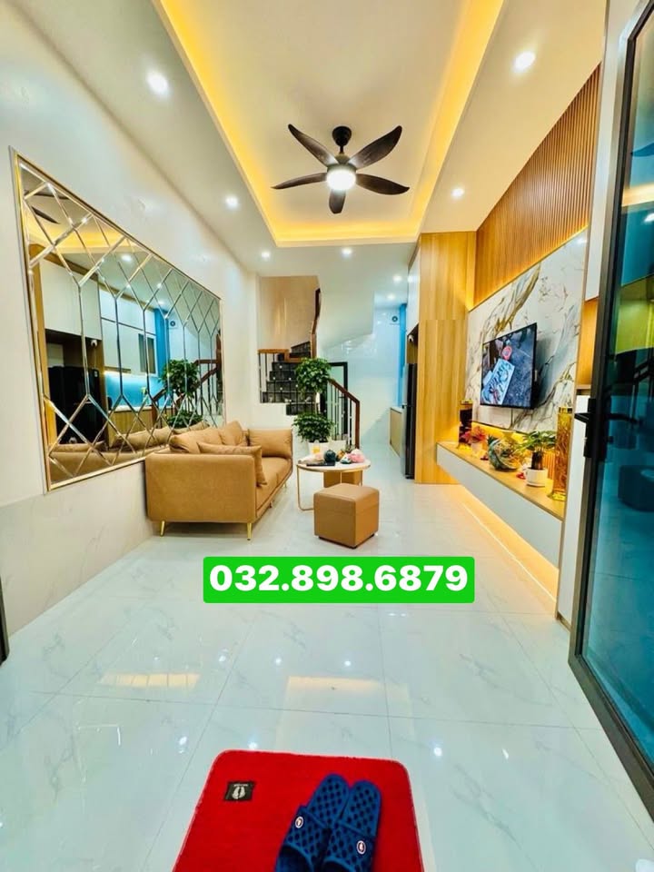 Nhà 30m² 4 Tầng Full Nội Thất - Ngõ Nông Hoàng Mai, Sẵn Sàng Ở Ngay!