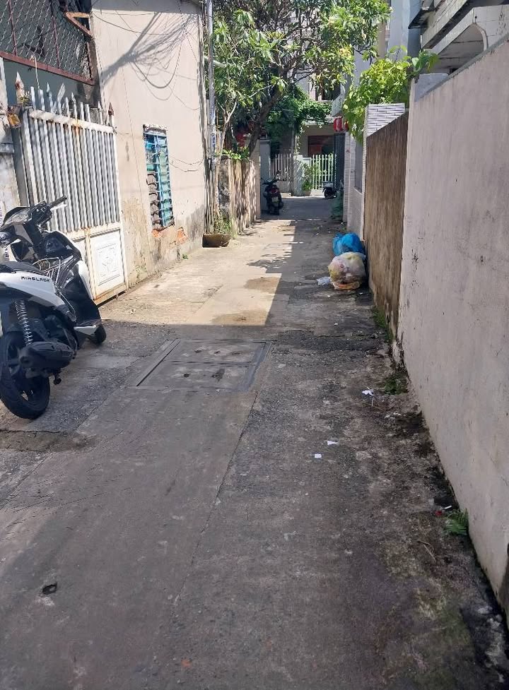 Nhà 3 Tầng Sơn Trà 50m² - Giá 2.5 Tỷ, Kiệt Rộng Ô Tô