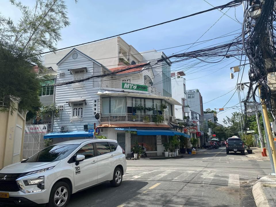 Cho thuê nhà nguyên căn mặt tiền Bắc Hải, Quận 10 - 286m², 8PN, giá 75 triệu