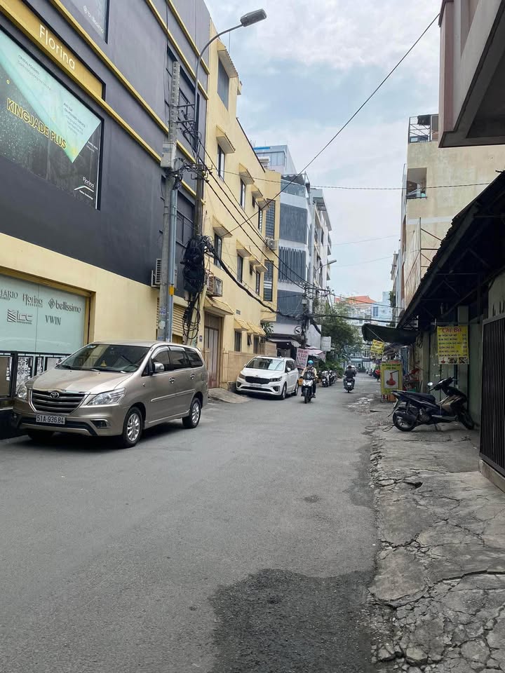 Cho thuê nhà hẻm xe hơi Sư Vạn Hạnh, Quận 10 - 4PN, 3 lầu, 27tr/tháng