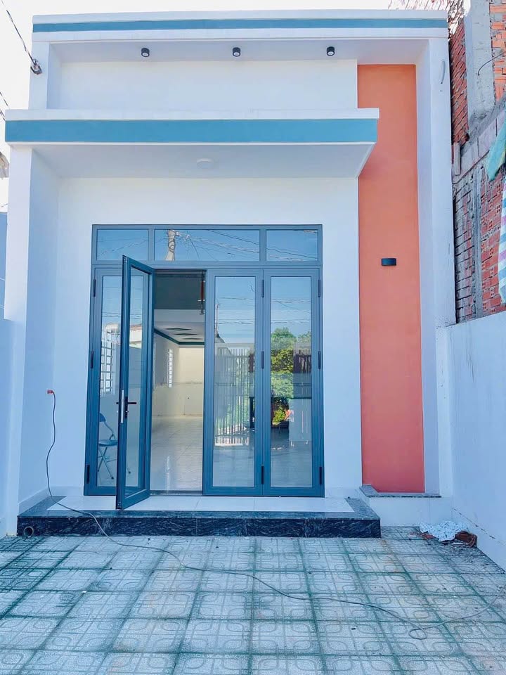 Nhà Góc 2 Mặt Tiền 100m² Ngay Chợ Thạnh Phú, Sổ Hồng, 1.65 Tỷ