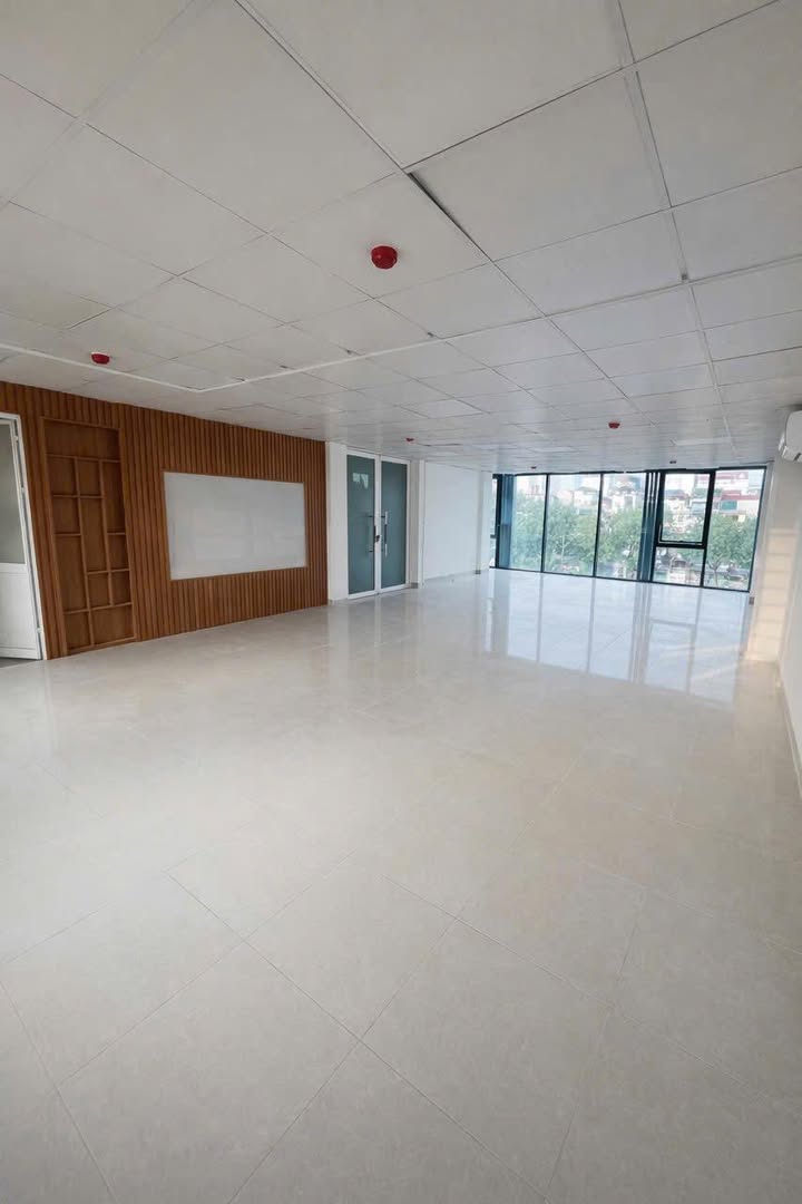 Văn phòng mặt phố Nguyễn Khang, Cầu Giấy - 100m2, Giá tốt từ 12 triệu