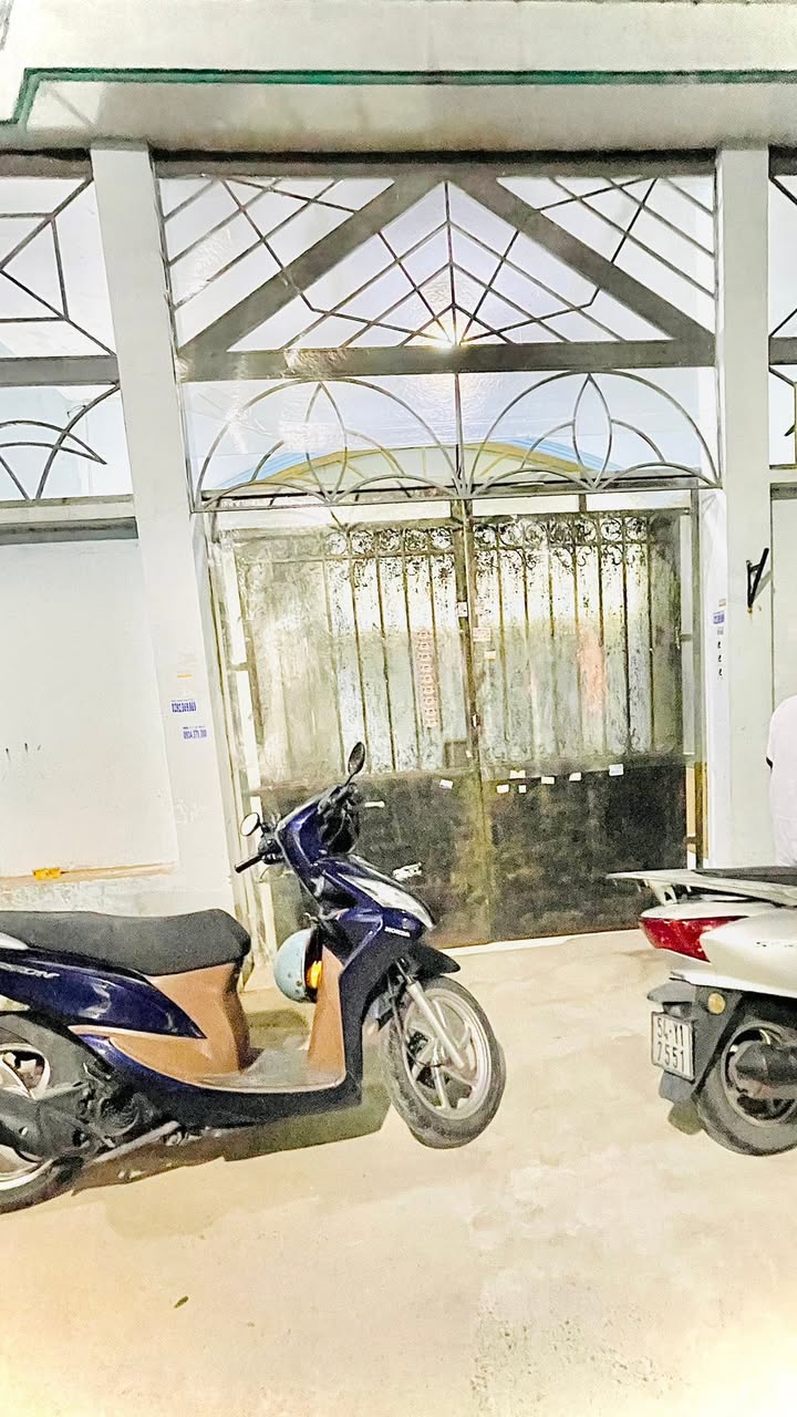 Nhà Hẻm Xe Tải Đường HT10 Q12 - 50m² Giá 5.5 Triệu/Tháng