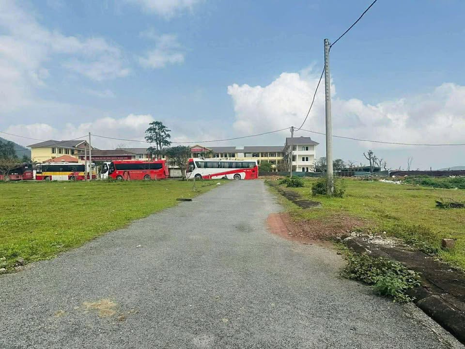 Đất nền 200m² Phường Hà Huy Tập, Hà Tĩnh - Ngay cổng trường Bích Châu, Giá 1.2 tỷ