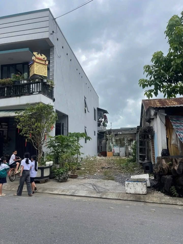 Nhà Mặt Tiền Bùi Dục Tài, P1, Đông Hà - Kinh Doanh Đắc Lợi 90m²