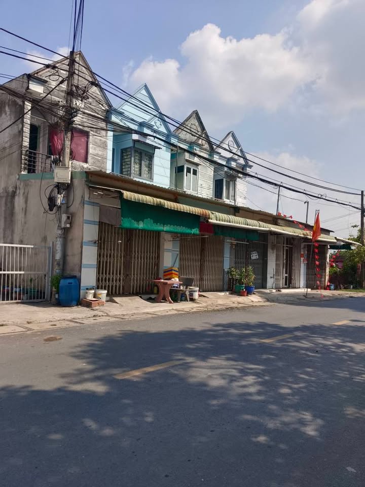 Nhà 2 Lầu Tân Phú Trung Củ Chi - Mặt Tiền Đường Nhựa 48m² - 1 Tỷ