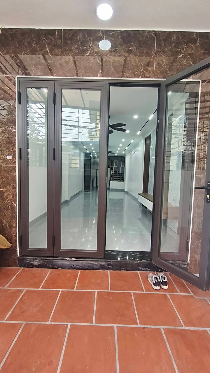 Nhà Phố Xây Mới 5 Tầng, 55m², Long Biên - Giá Tốt Hơn 7 Tỷ