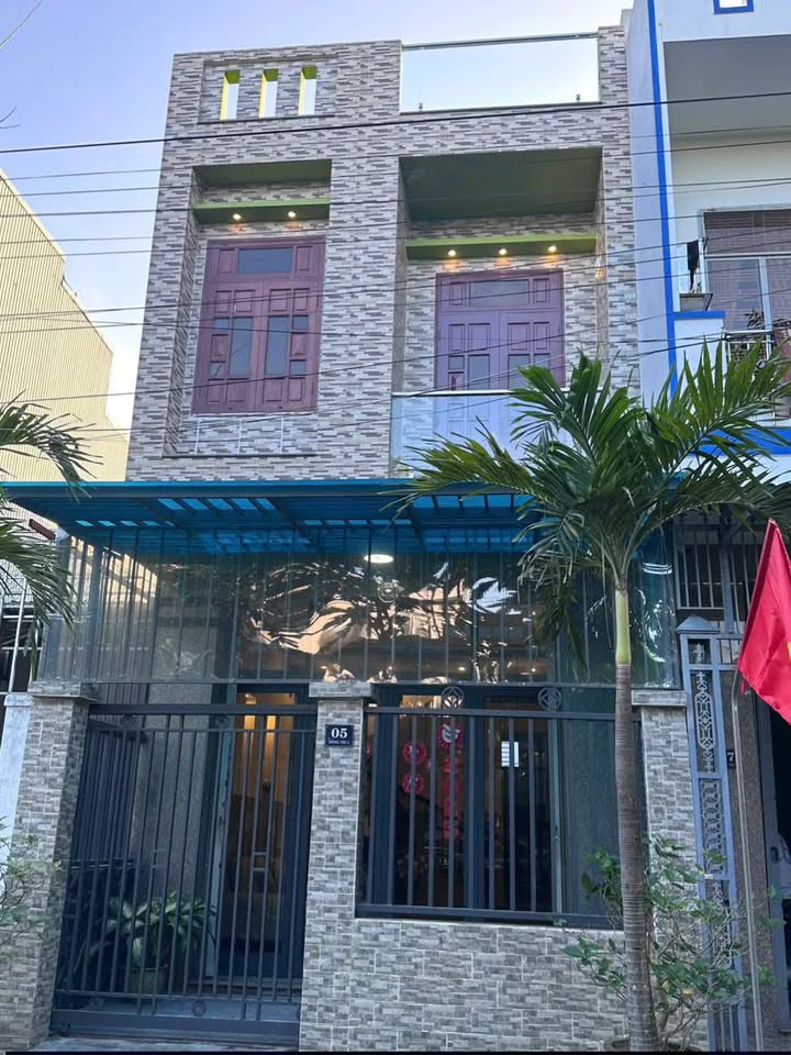 Nhà 2 Tầng Mặt Tiền Đồng Trí 3, Đà Nẵng - 160m² Full Nội Thất