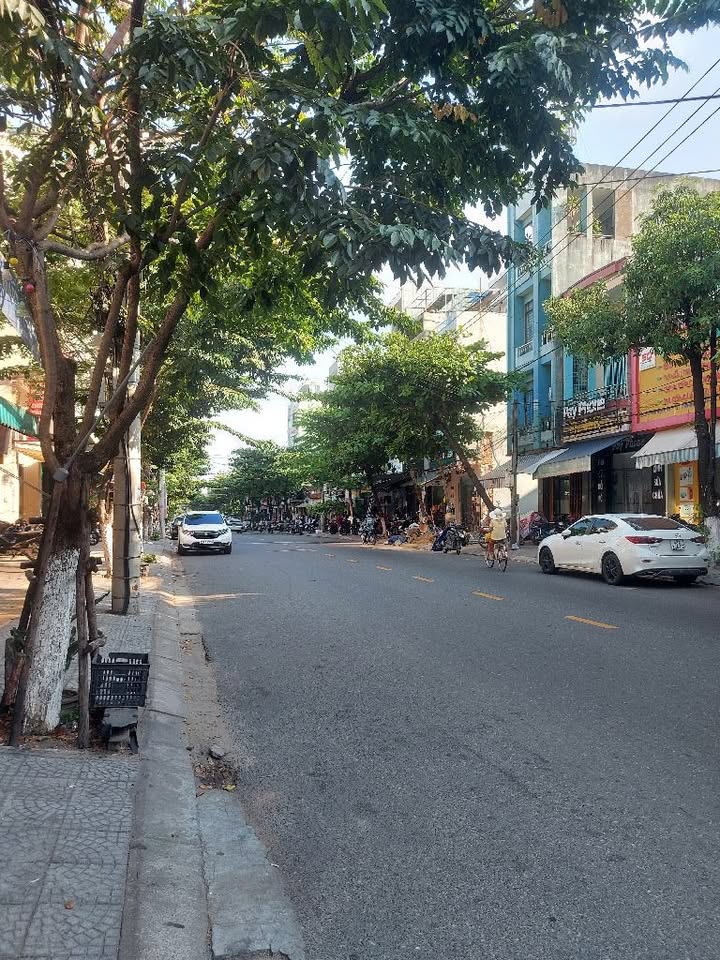 Nhà Mặt Tiền Nguyễn Chí Thanh, Đà Nẵng - 112m², 3 Tầng, Giá 9.5 Tỷ