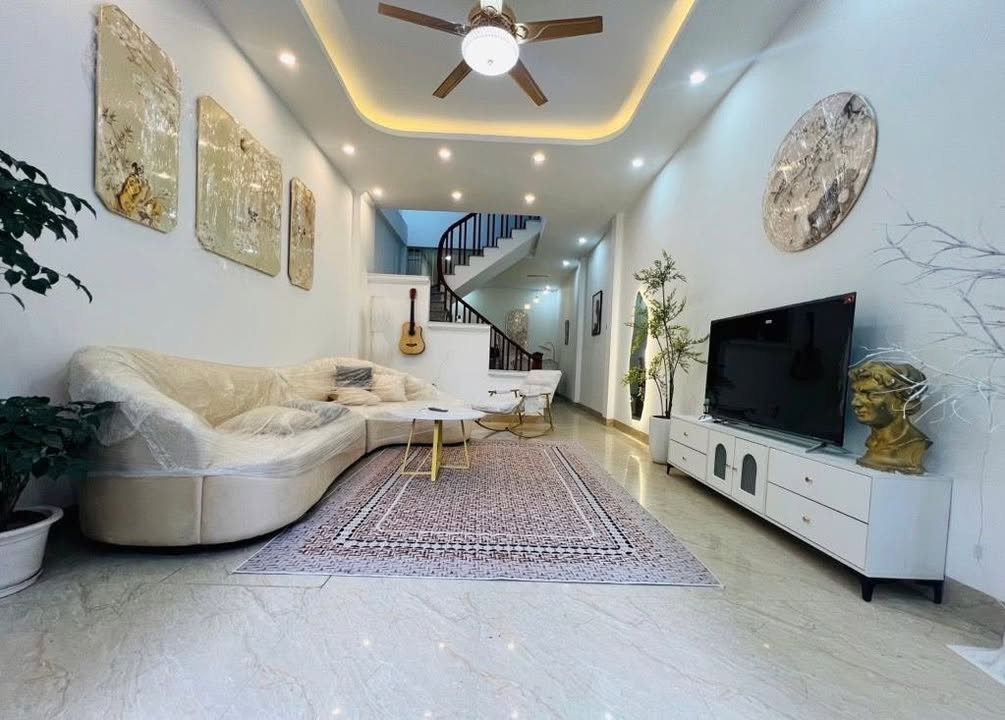 Nhà Chính Chủ Thanh Trì 59m² - Ô Tô Đỗ Cửa - Chỉ Hơn 100tr/m²